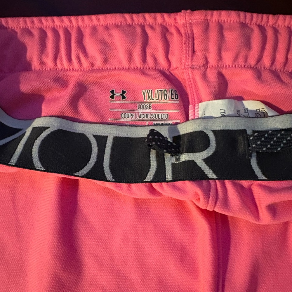 3 Pair Under Armour shorts - Picture 8 of 8